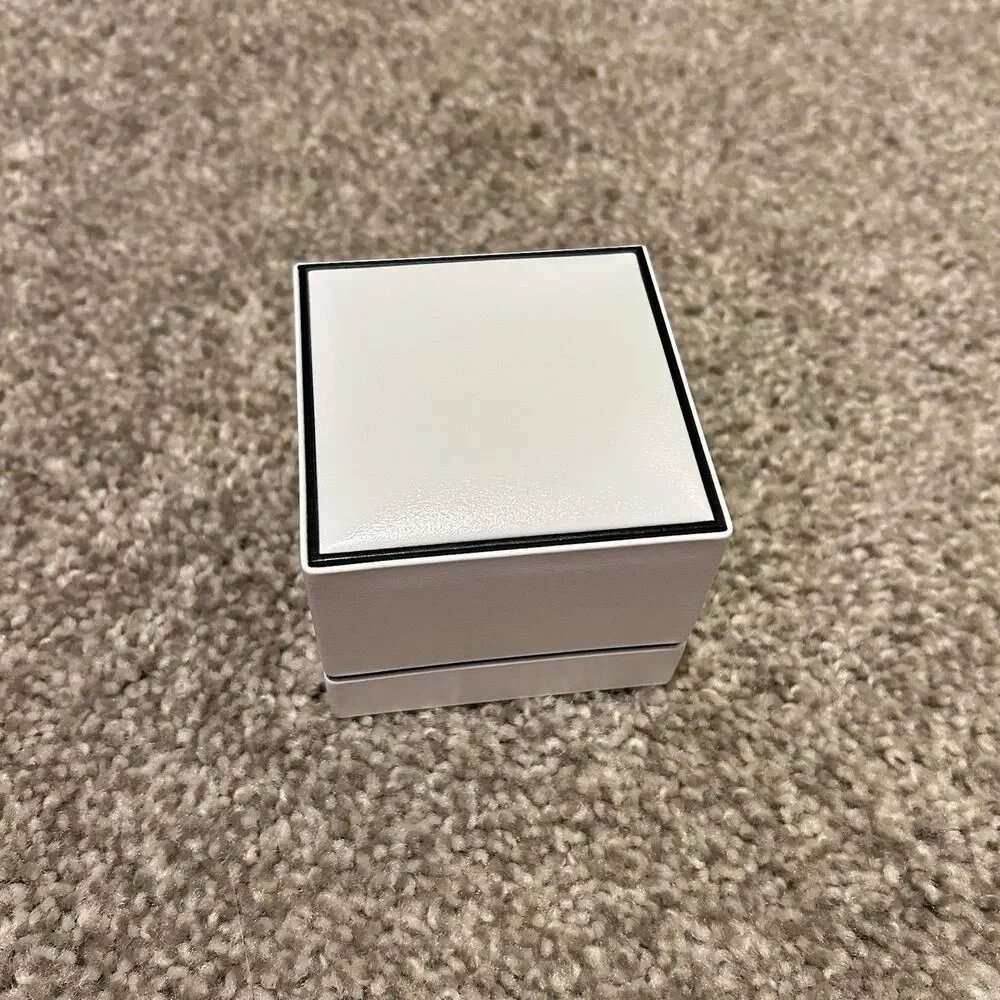 EMPTY REPLACEMENT INNER OUTER RING BOX / RIBBON / PILLOW - CHANEL 4
